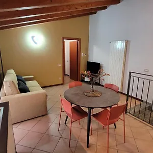  Apartment Dimora Larius Italy